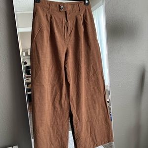 Brown solid fold pleated pants